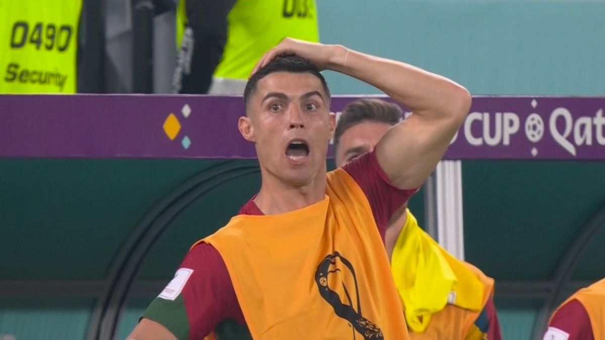 عدم گلزنی بازیکن غنا روی اشتباه وحشتناک دروازه بان پرتغال در دقیقه 100 و واکنش جالب رونالدو