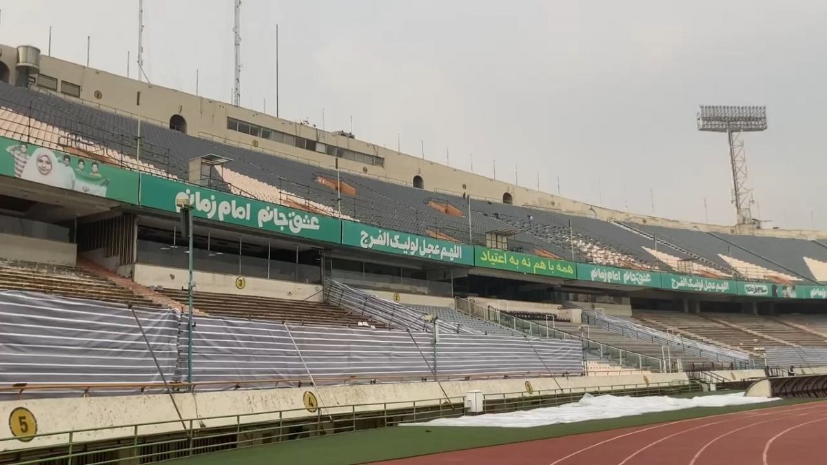 اختصاصی/ گزارش خبرنگار فوتبالی از تعمیر و مقاومسازی سکوهای ورزشگاه آزادی در روزهای تعطیلی لیگ برتر