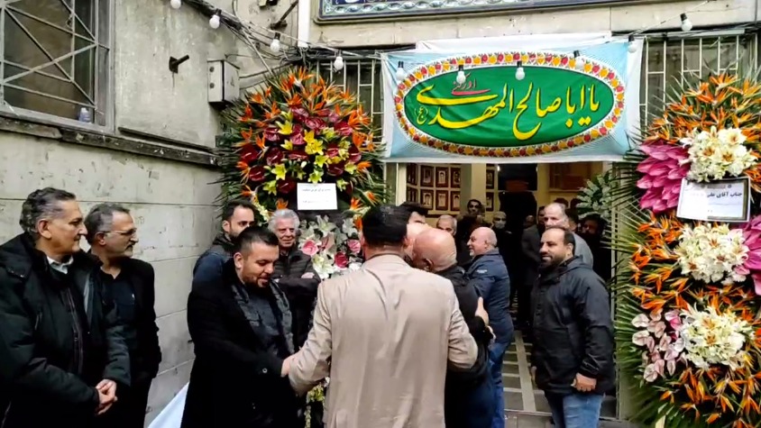 اختصاصی/ حواشی مراسم ختم برادر علی پروین و گفتگو با میهمانان