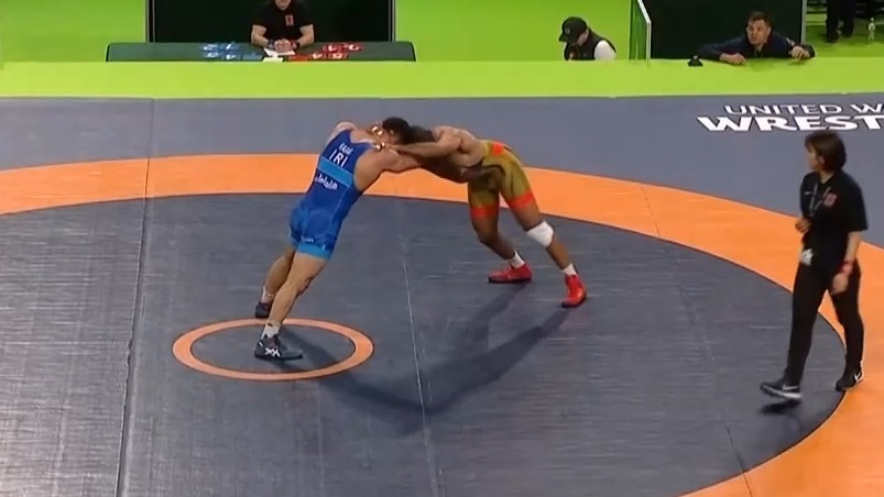 فینال جام جهانی کشتی آزاد/ شکست علیرضا کریمی مقابل والنسیا (ایران 3-4 آمریکا)