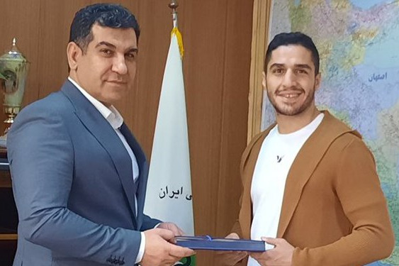 تقدیر سرپست فدراسیون بوکس از مدالآور مسابقات آسیا 2022