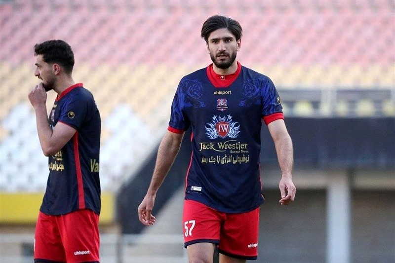 مدافع نساجی رباط پاره کرد