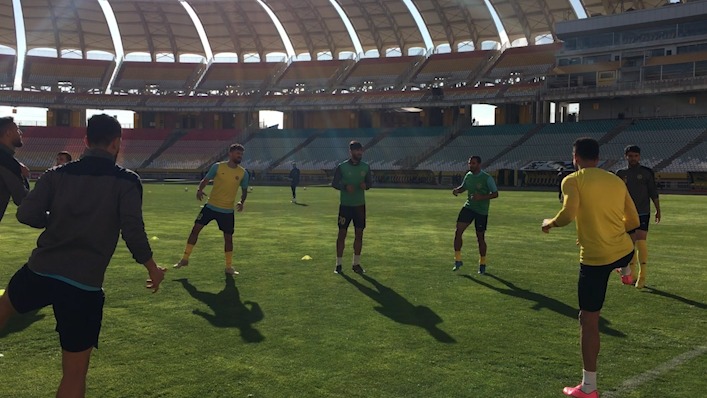 اختصاصی/ گرم کردن بازیکنان سپاهان و نفت مسجدسلیمان پیش از بازی