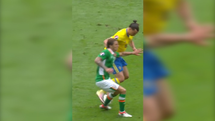 دریبل زیبای زلاتان در یورو 2016