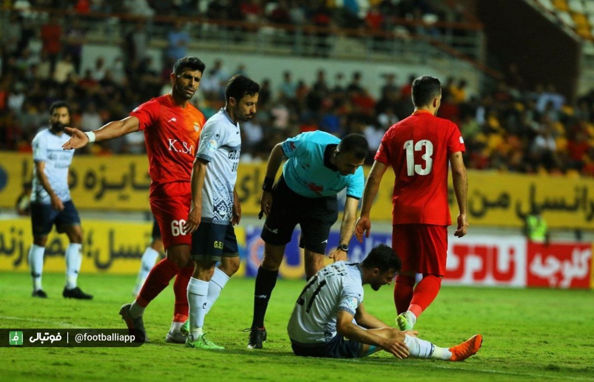 فولاد - گلکهر