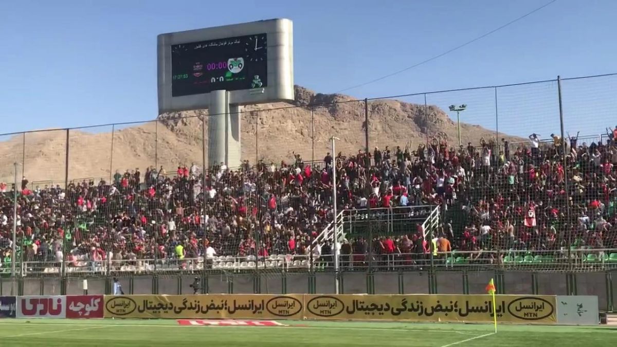 اختصاصی/ حال و هوای فولادشهر پیش از بازی ذوب آهن و پرسپولیس