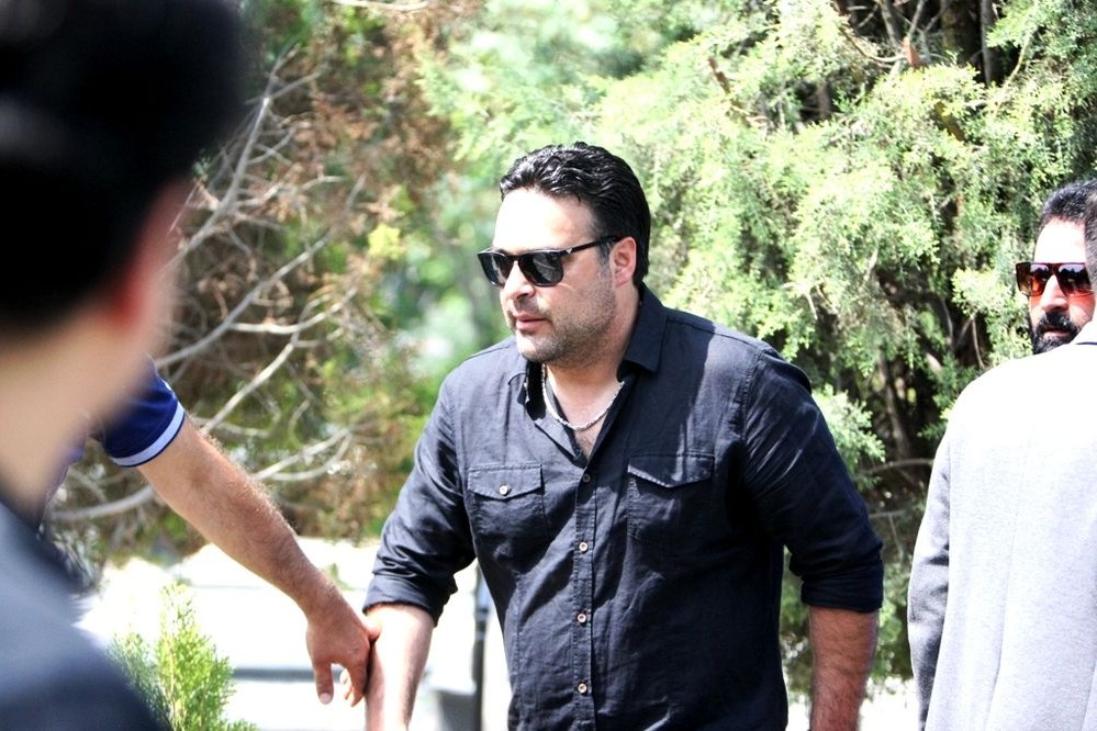 حجازی: یکسریها خودشان را میکشند تا یک نفر را محبوب کنند/ دخترم بیمار بود، سیم کارت را نذر بیماران سرطانی کردیم