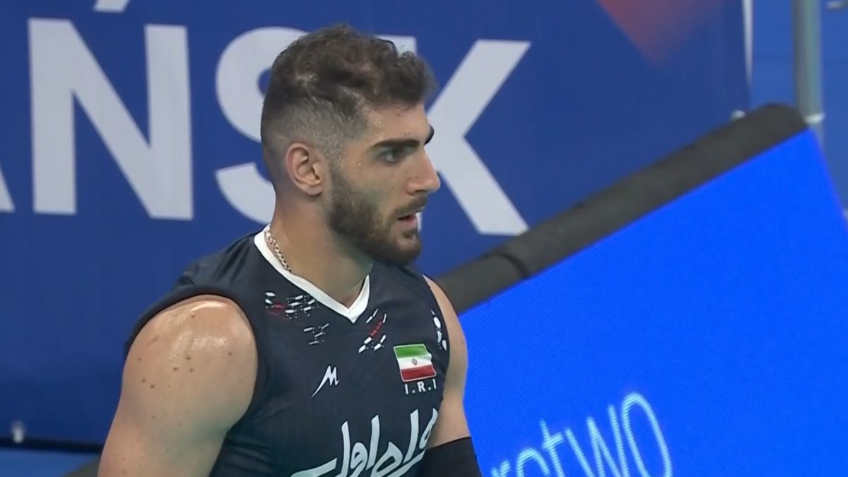 تحقیر لهستان توسط امین اسماعیل نژاد ستاره تیم ملی والیبال در ست پنجم