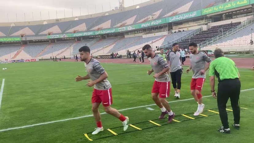 اختصاصی/ گرم کردن بازیکنان پرسپولیس در آستانه بازی با مس رفسنجان