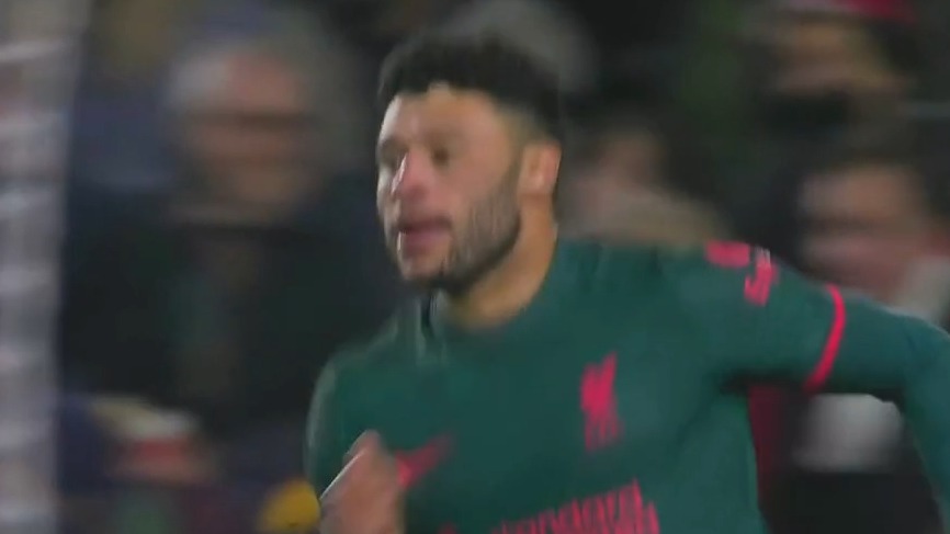 گل اول لیورپول به برنتفورد (چمبرلین)