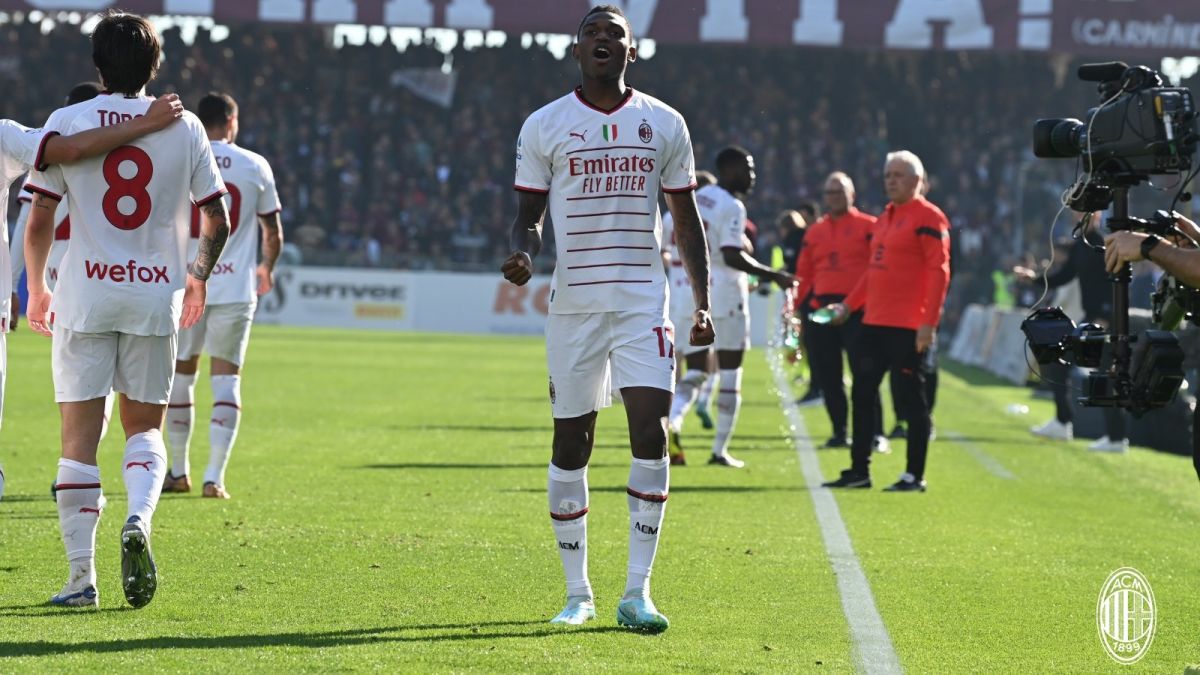 گل اول میلان به سالرنیتانا (رافائل لیائو)