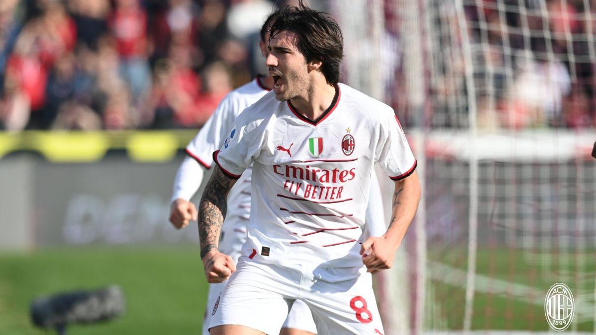 گل دوم میلان به سالرنیتانا (ساندرو تونالی)