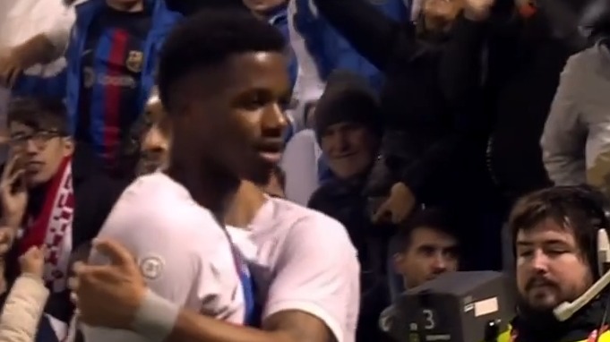 گل چهارم بارسلونا به اینترسیتی (فاتی)