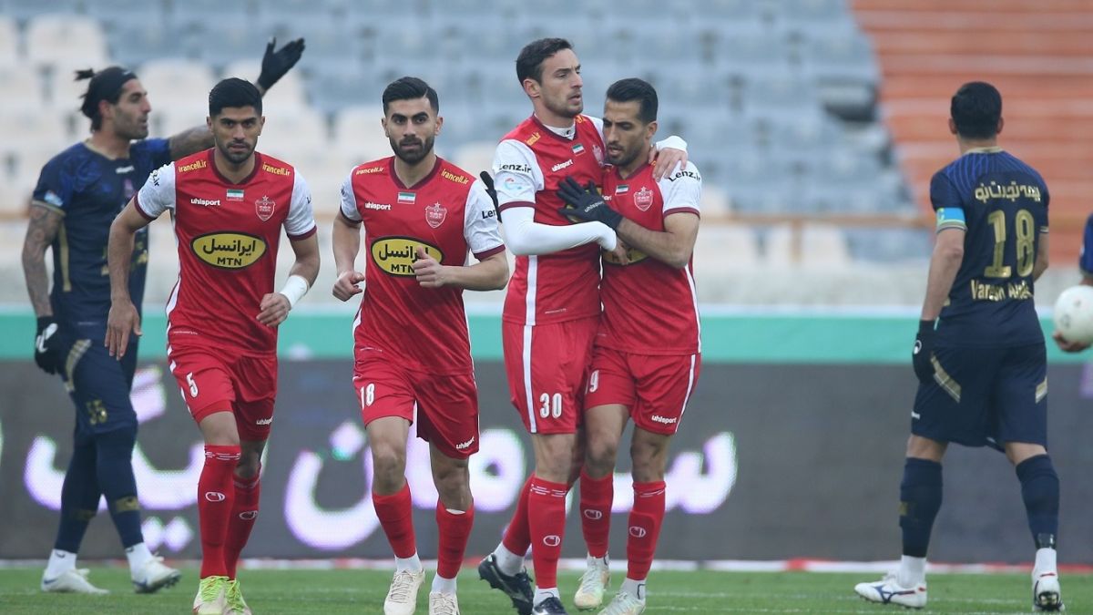 پرسپولیس پنج - نساجی یک/ قهرمانی نیمفصل با قربانی کردن مربی سابق