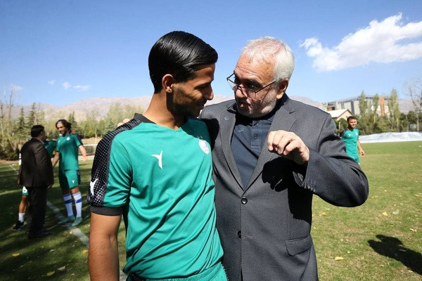 سفر فتحاللهزاده به دبی برای حل مشکل مهدی قایدی / بلیت مدیرعامل استقلال اوکی شد