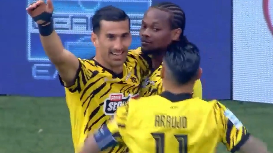 گل دوم آ ا ک آتن به پانتولیکوس (پاس گل حاج صفی)