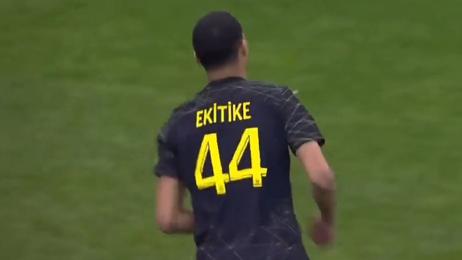 گل پنجم پاری سن ژرمن به منتخب ریاض (اکیتیکه)