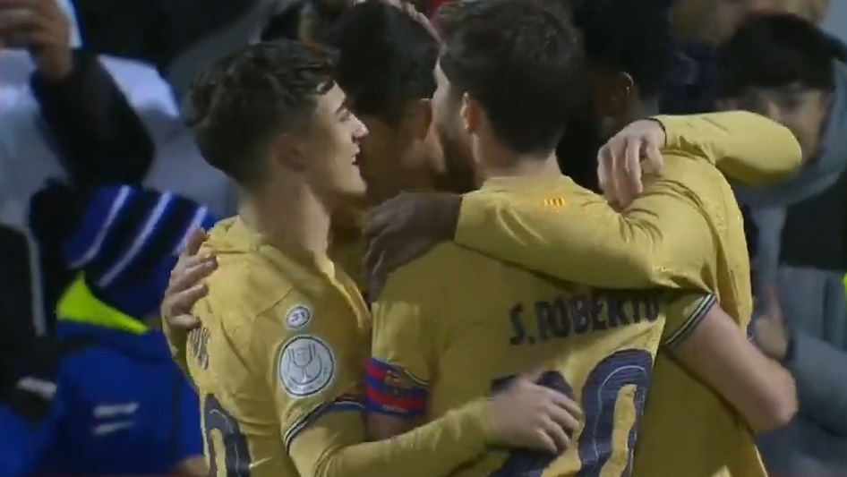 گل دوم بارسلونا به سئوتا (رافینیا)