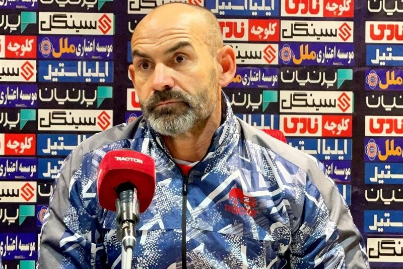 خمز: "روزی که تراکتور برای فوتبالِ خوب تلاش نکند به اسپانیا برمیگردم!/ بازیکن غیرقابل جایگزین نداریم"