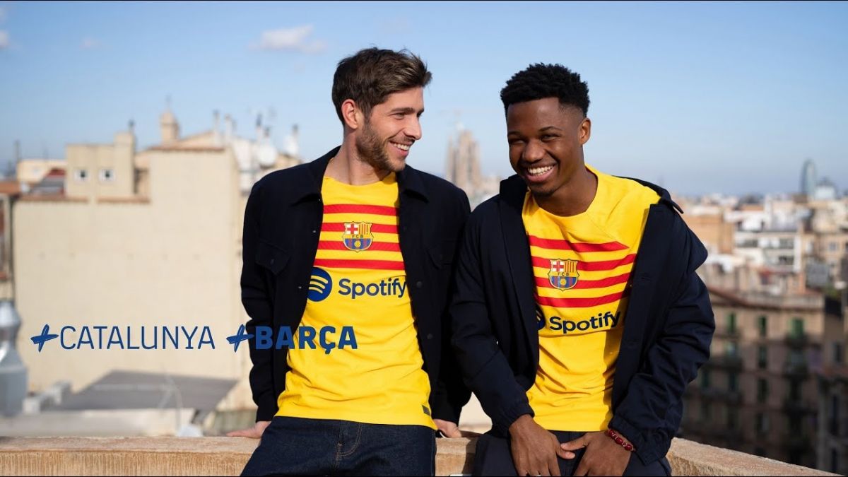 پشت صحنه رونمایی از لباس چهارم بارسلونا در فصل 23-2022