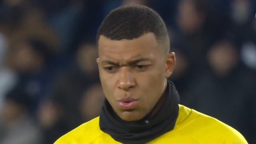 واکنش جالب امباپه به ضربه ایستگاهی نیمار حین گرم گردن پیش از بازی مقابل رنس