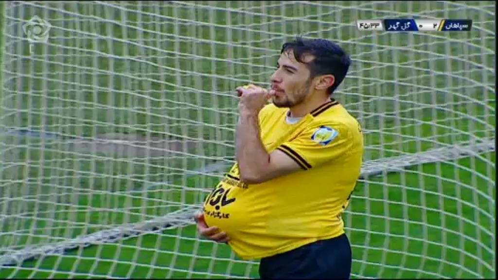 گل دوم سپاهان به گل گهر سیرجان (فرشاد احمدزاده)