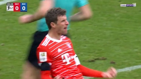 گل اول بایرن مونیخ به بوخوم (توماس مولر روی اشتباه مدافع بوخوم)