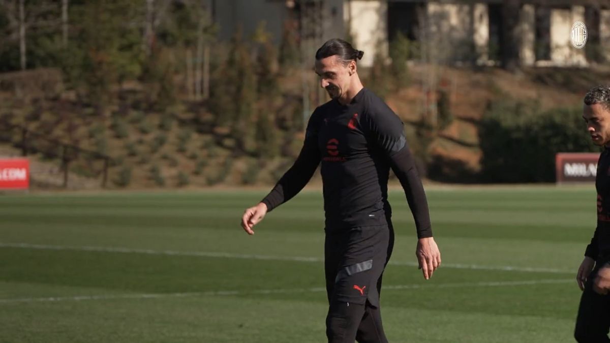 همبازی شدن زلاتان و پسرش در دیدار دوستانه میلان و تیم زیر 18 سال میلان