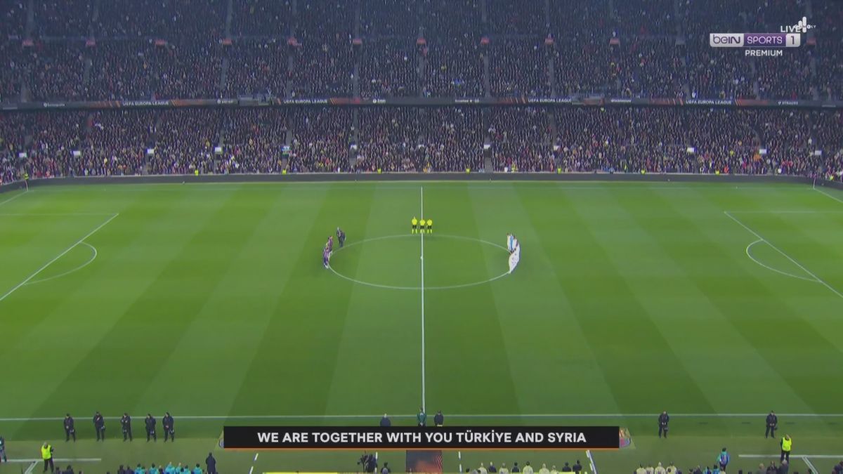 ادای احترام بازیکنان بارسلونا و منچستریونایتد به زلزله زدگان ترکیه و سوریه