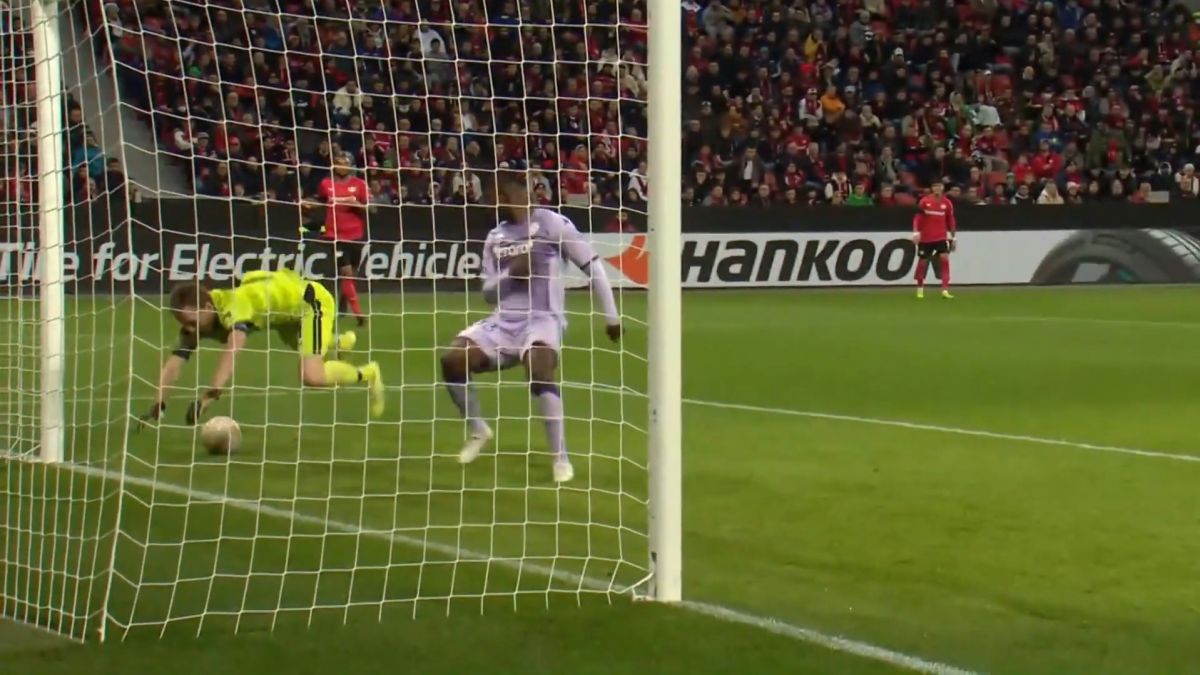 گل اول موناکو به بایر لورکوزن با اشتباه عجیب و گل به خودی دروازه بان