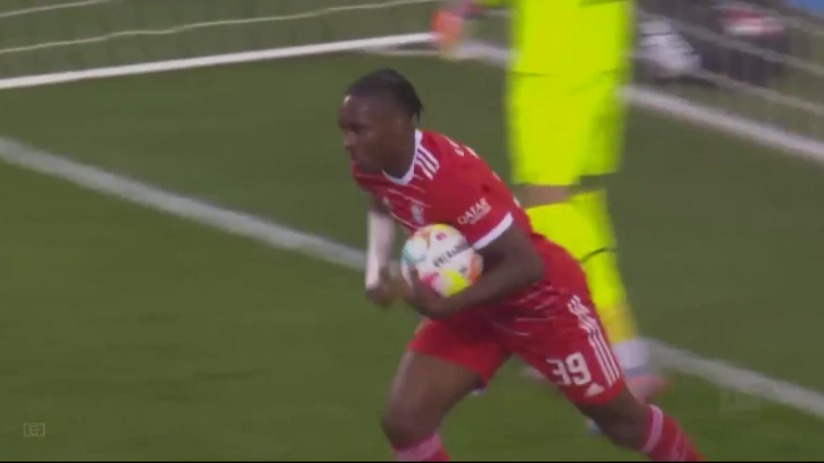 گل دوم بایرن مونیخ به مونشن گلادباخ (ماتیس تل)