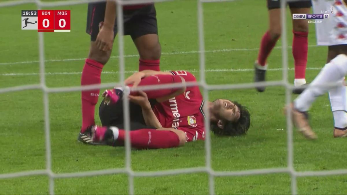 پنالتی برای بایرلورکوزن با خطا بر روی سردار آزمون