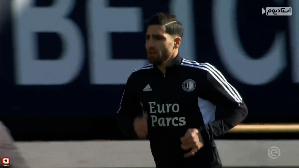 گرم کردن بازیکنان فورتونا سیتارد و فاینورد پیش از بازی