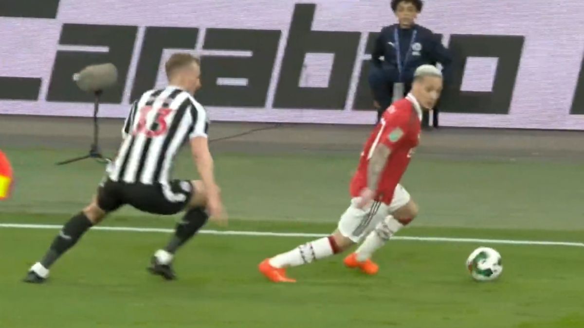 عصبی شدن بازیکنان نیوکاسل از تکنیک بالای آنتونی ستاره منچستریونایتد