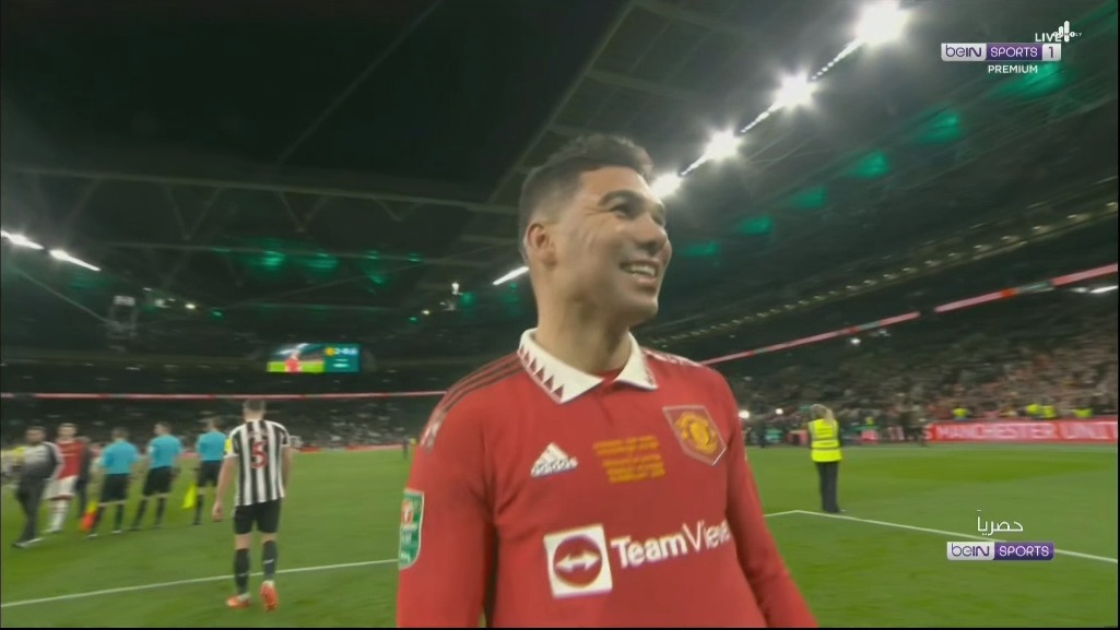 سوت پایان بازی و شادی بازیکنان منچستریونایتد پس از فتح جام اتحادیه انگلیس