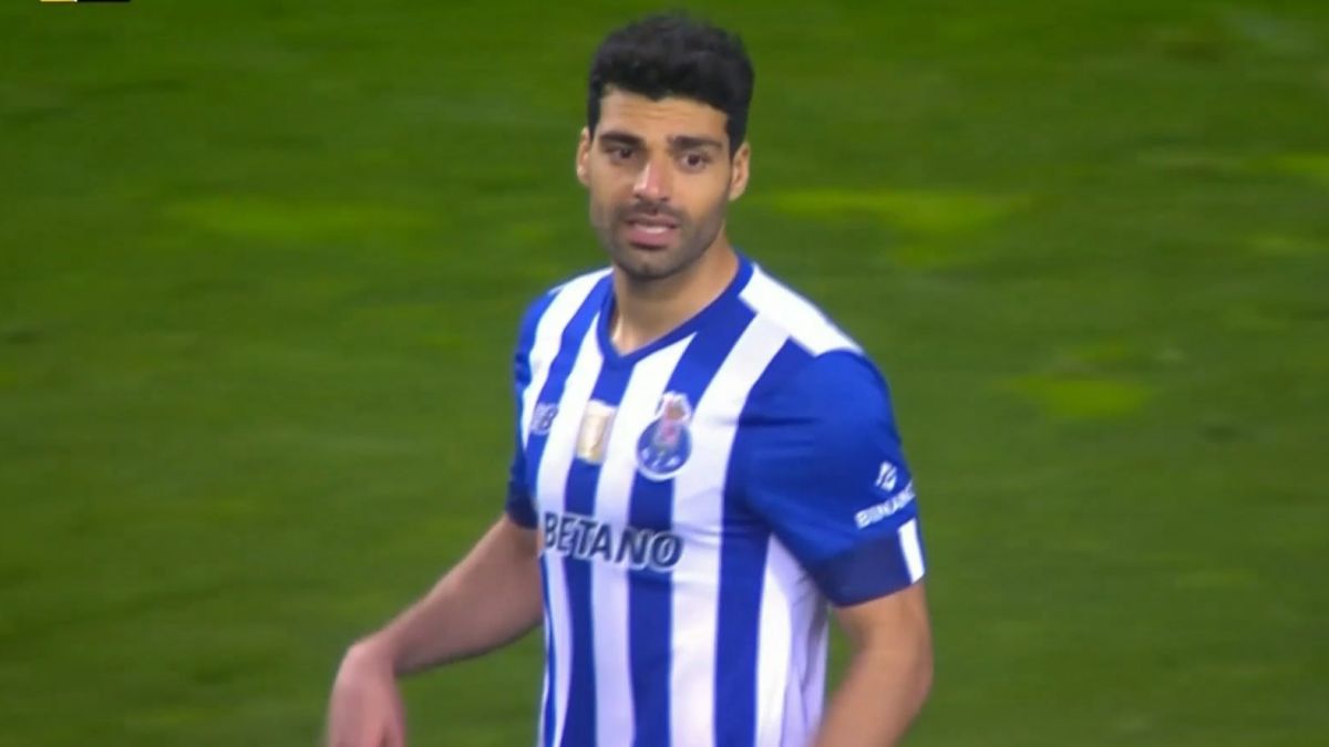 گل ثانیه 13 مهدی طارمی مقابل ژیل ویسنته که به دلیل آفساید مردود اعلام شد