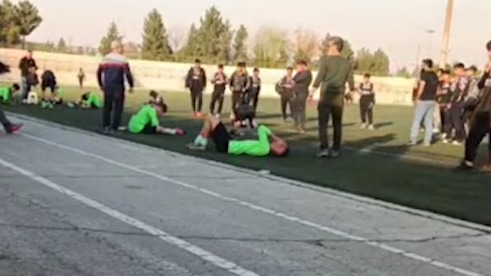 ناراحتی اعضای تیم احسان ری بعد از شنیدن خبر درگذشت هم تیمیشان