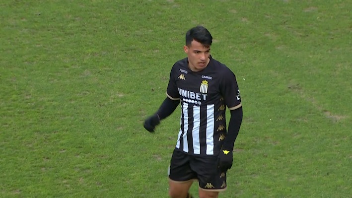 عملکرد امیرحسین حسین زاده در دیدار کورتریک 0-1 شارلوا