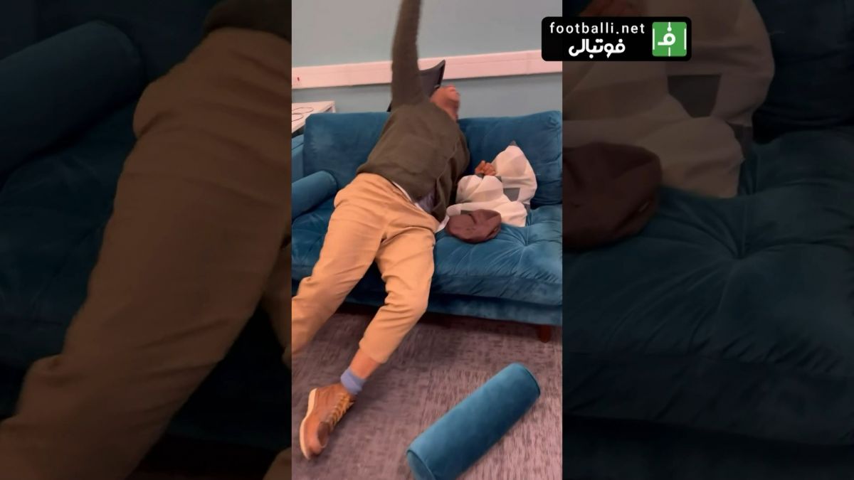 خوشحالی دیوانه وار یان رایت از گل سوم آرسنال به بورنموث