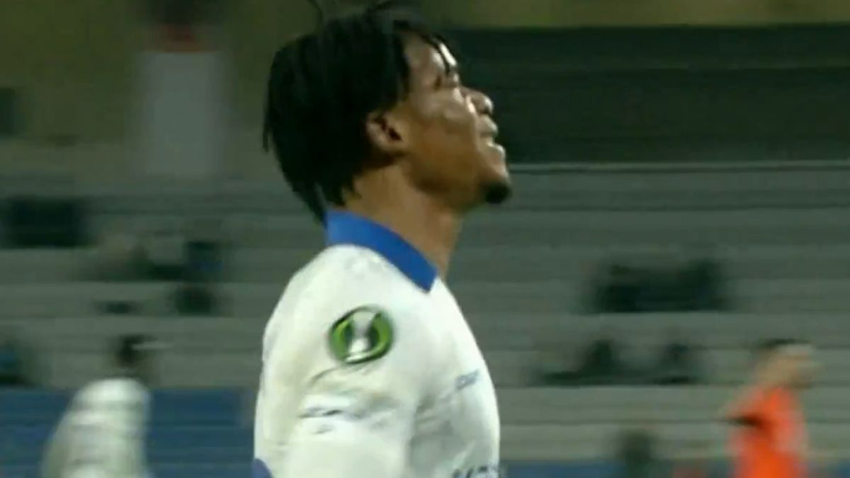 3 گل در 3 دقیقه توسط گیفت/ سریعترین هت تریک تاریخ رقابت های اروپایی در بازی خنت و باشاک شهیر