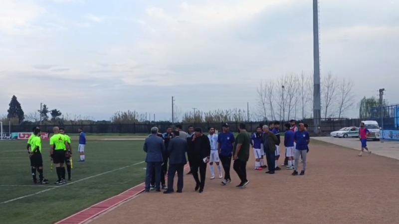 اختصاصی/ تاخیر در آغاز بازی دریا کاسپین و استقلال ملاثانی به دلیل نبود آمبولانس