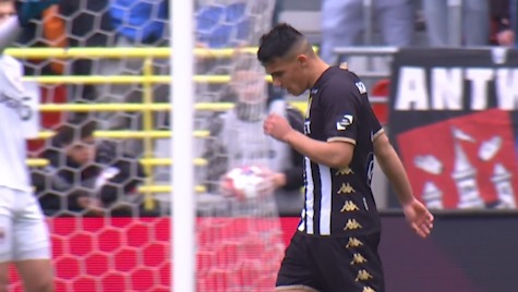 عملکرد امیرحسین حسین زاده در بازی آنتورپ 0-1 شارلروا