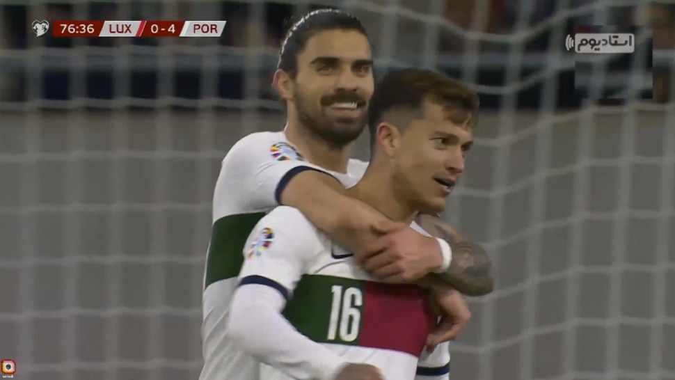 گل پنجم پرتغال به لوکزامبورگ (اوتاویو)