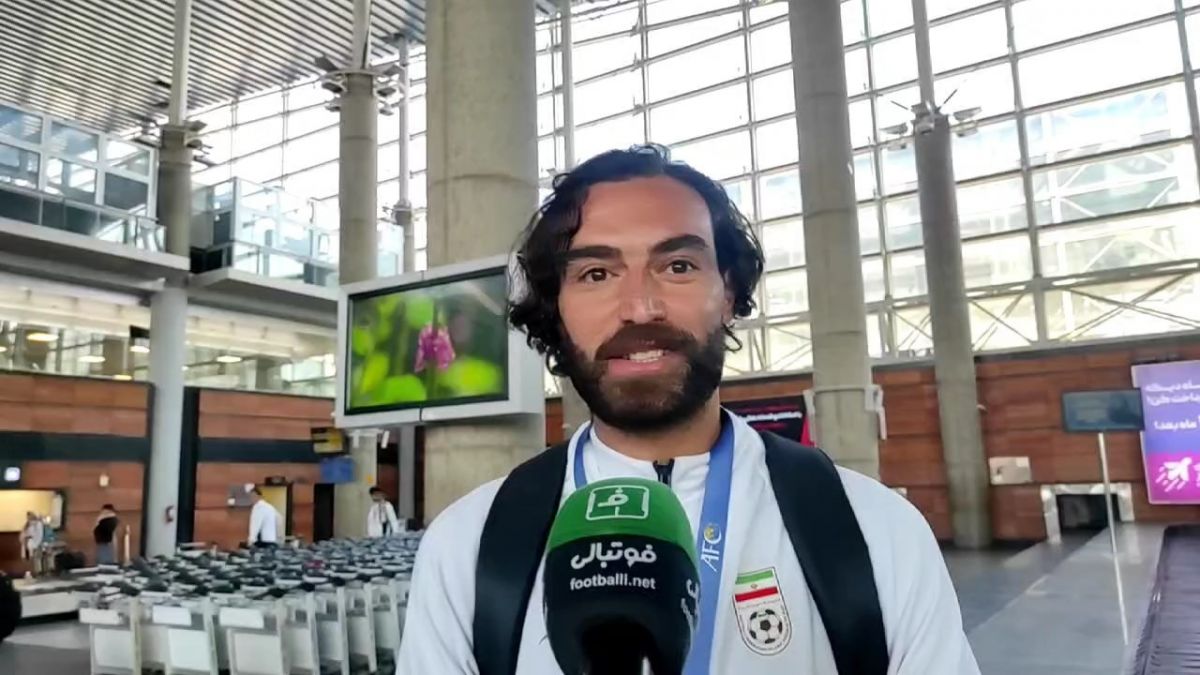 اختصاصی/ صحبت‌های امیرحسین اکبری در بازگشت به ایران بعد از قهرمانی تیم فوتبال ساحلی در آسیا