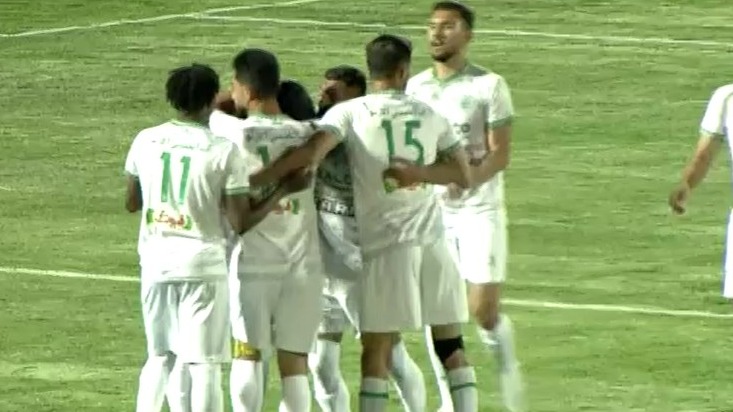 گل اول آلومینیوم اراک به مس کرمان (وحید محمدزاده)