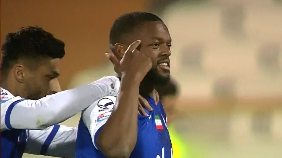 گل دوم استقلال به ذوب آهن (یامگا)