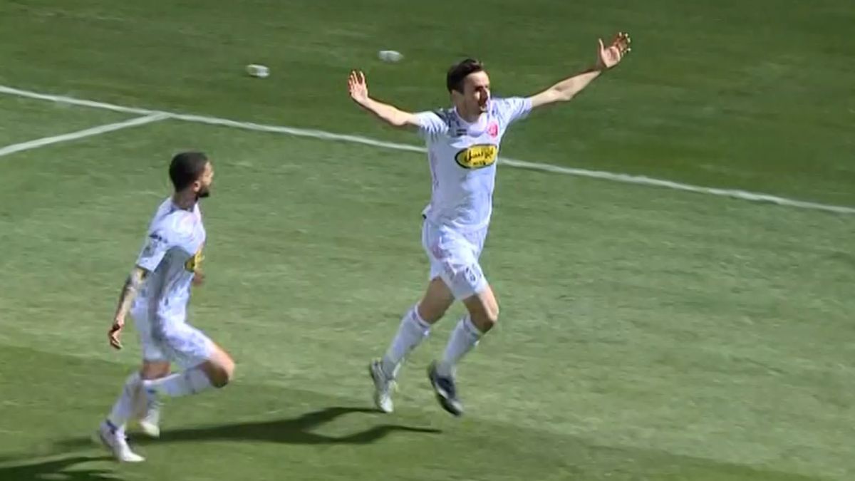 گل اول پرسپولیس به مس رفسنجان (گولسیانی با پنالتی جنجالی)