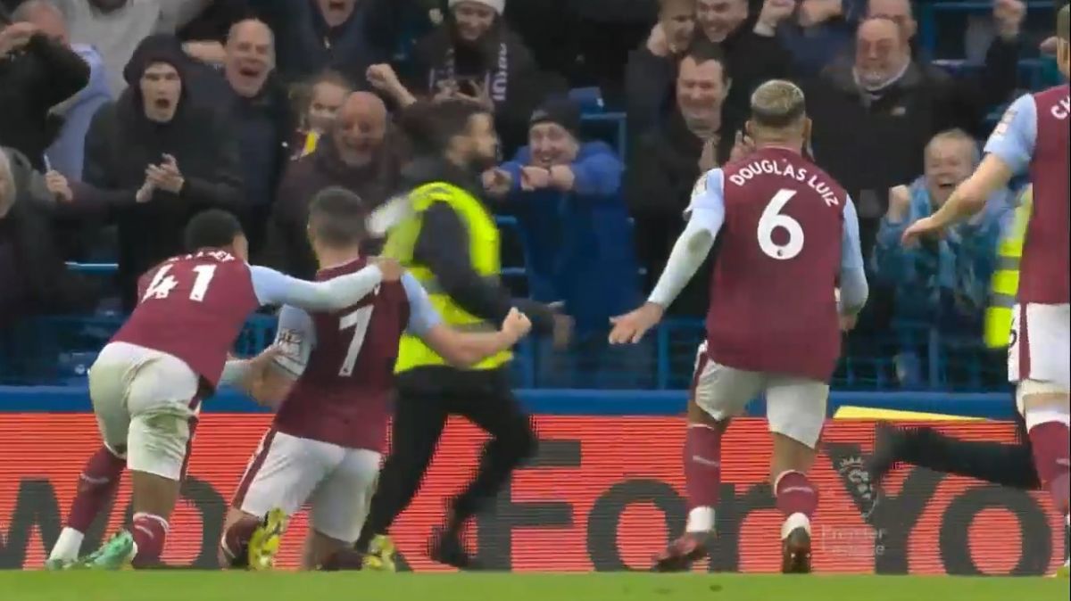 گل دوم استون ویلا به چلسی (جان مک‌گین)