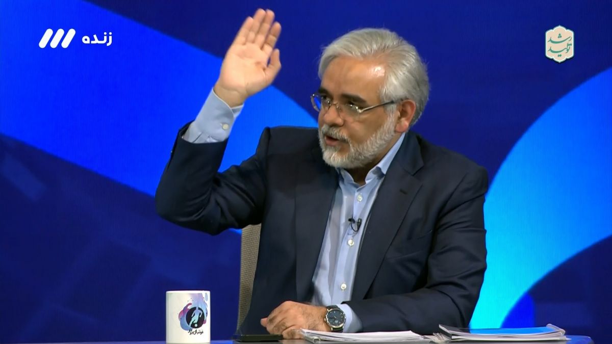 فوتبال برتر/ قربان زاده خطاب به فتح الله زاده: شما باید اطلاعات اولیه اقتصاد و شرکتداری را بدانید و اگر نمی دانید یک دوره می گذرانید، دیگر اجازه نمی دهم که شما بروید برای صورت مالی شش ماه دیگر و حتما فردا هیاتی را در باشگاه استقلال مستقر می کنم