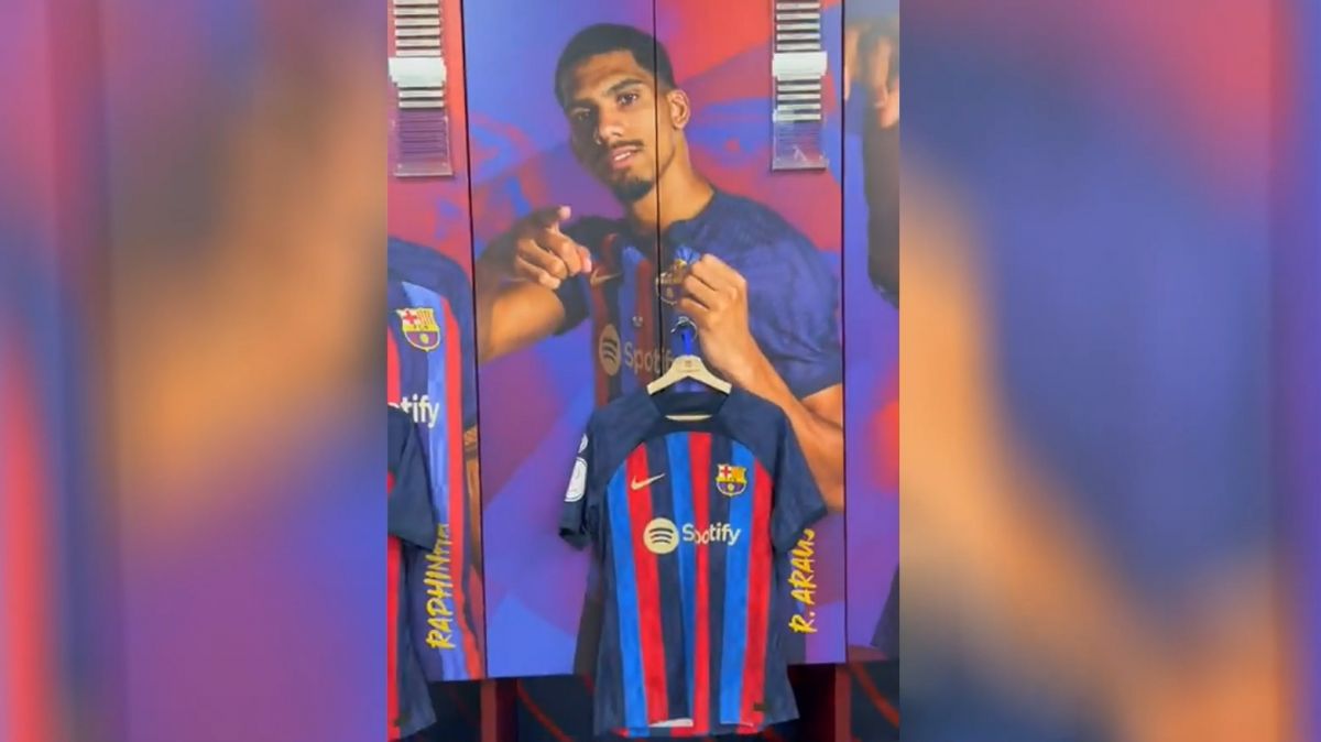 رختکن بارسلونا پیش از تقابل با رئال مادرید